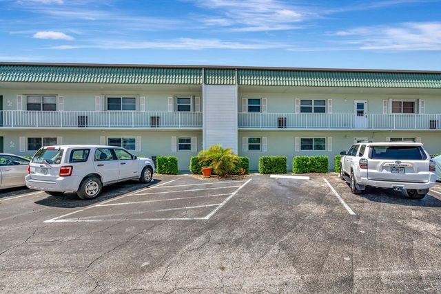 121 Wettaw Lane 211, North Palm Beach, FL 33408