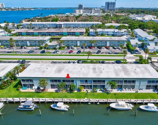 121 Wettaw Lane 211, North Palm Beach, FL 33408