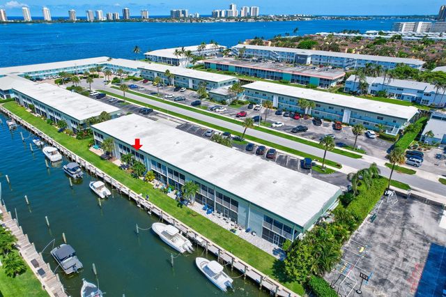 121 Wettaw Lane 211, North Palm Beach, FL 33408