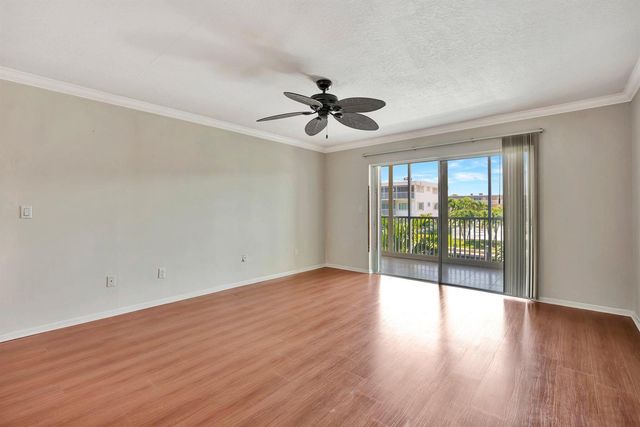 121 Wettaw Lane 211, North Palm Beach, FL 33408
