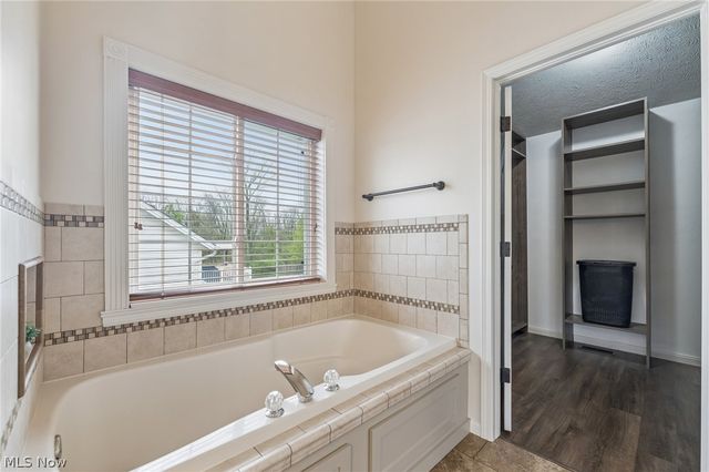 4247 Shalbey Trail, Brunswick, OH 44212