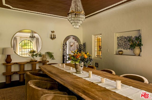 5470 Los Feliz Boulevard, Los Angeles, CA 90027