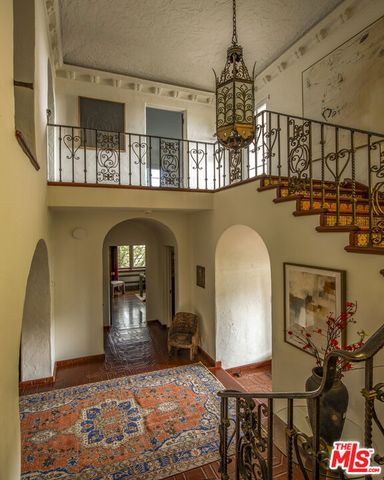 5470 Los Feliz Boulevard, Los Angeles, CA 90027