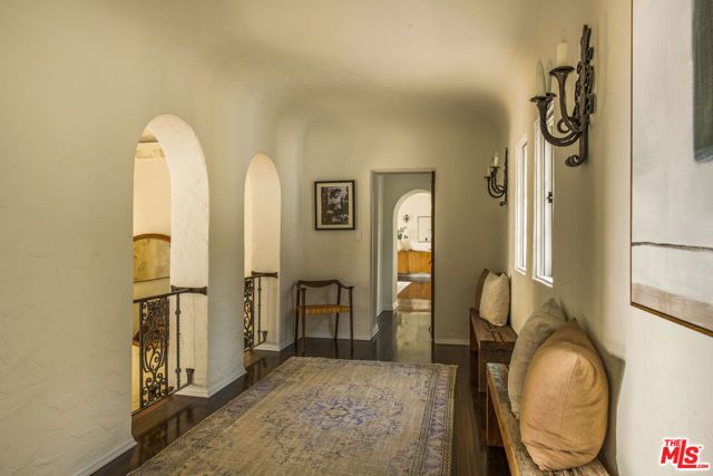 5470 Los Feliz Boulevard, Los Angeles, CA 90027