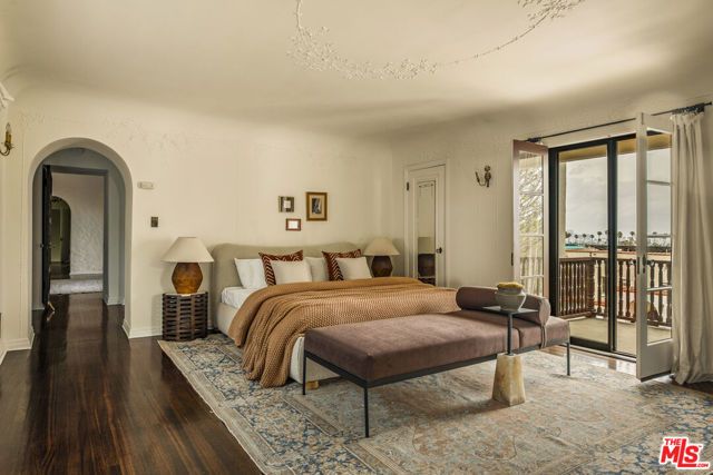 5470 Los Feliz Boulevard, Los Angeles, CA 90027