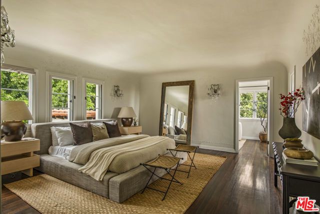 5470 Los Feliz Boulevard, Los Angeles, CA 90027