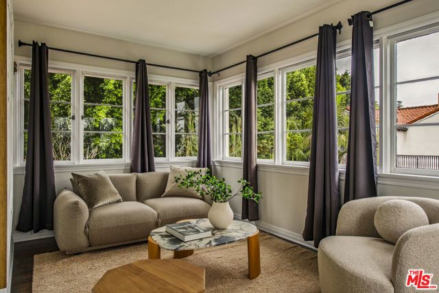 5470 Los Feliz Boulevard, Los Angeles, CA 90027