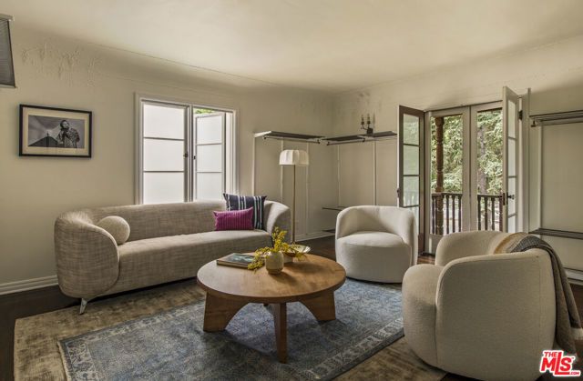 5470 Los Feliz Boulevard, Los Angeles, CA 90027