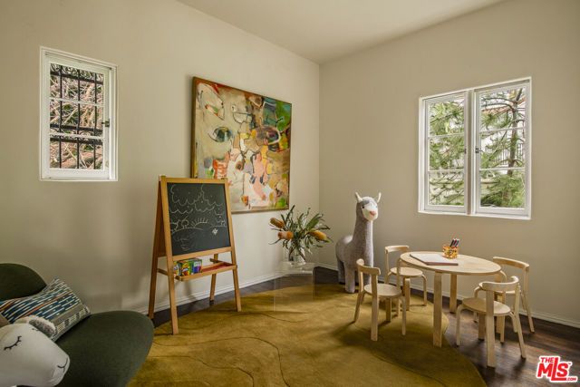 5470 Los Feliz Boulevard, Los Angeles, CA 90027