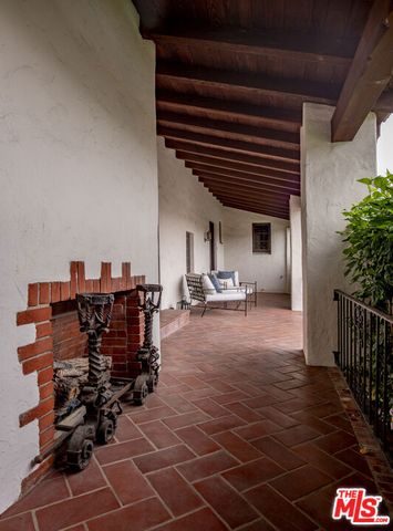 5470 Los Feliz Boulevard, Los Angeles, CA 90027