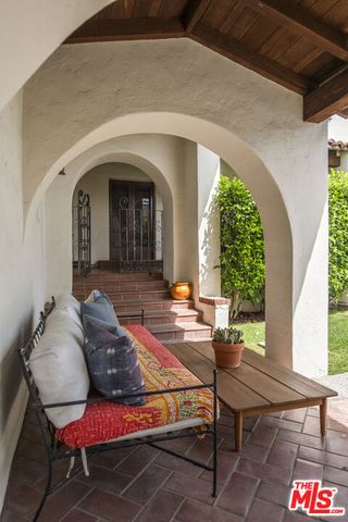 5470 Los Feliz Boulevard, Los Angeles, CA 90027