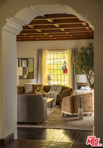 5470 Los Feliz Boulevard, Los Angeles, CA 90027