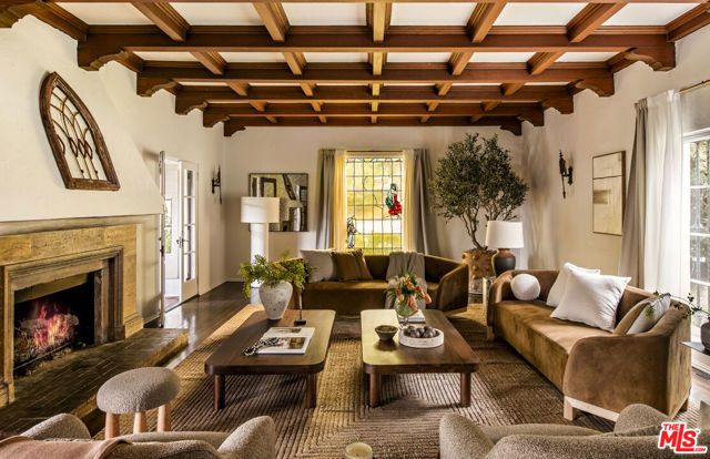 5470 Los Feliz Boulevard, Los Angeles, CA 90027