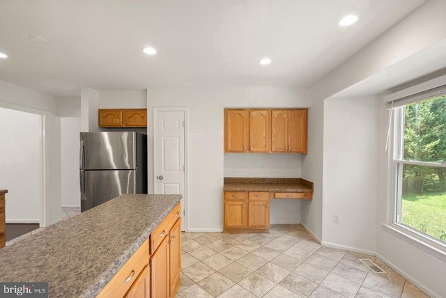8902 HUXLEY CT, Springfield, VA 22153