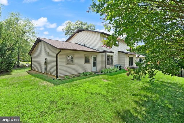 8902 HUXLEY CT, Springfield, VA 22153