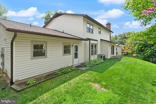 8902 HUXLEY CT, Springfield, VA 22153