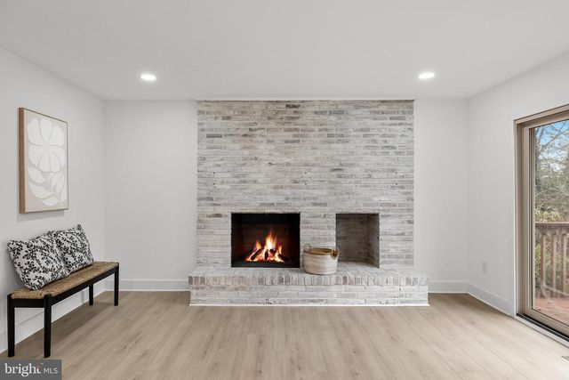 64 CHIPPENHAM DR, Voorhees, NJ 08043