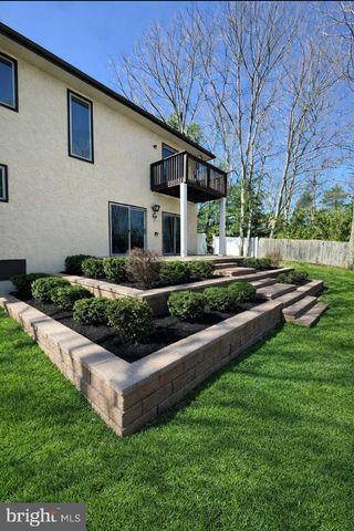 64 CHIPPENHAM DR, Voorhees, NJ 08043