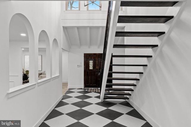 64 CHIPPENHAM DR, Voorhees, NJ 08043