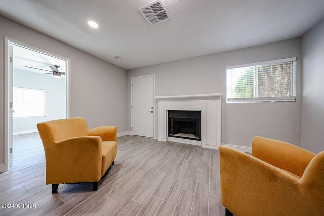 11207 S Iroquois Drive, Phoenix, AZ 85044