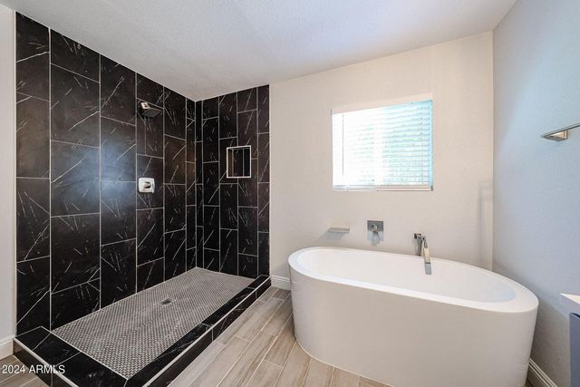 11207 S Iroquois Drive, Phoenix, AZ 85044