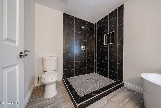 11207 S Iroquois Drive, Phoenix, AZ 85044