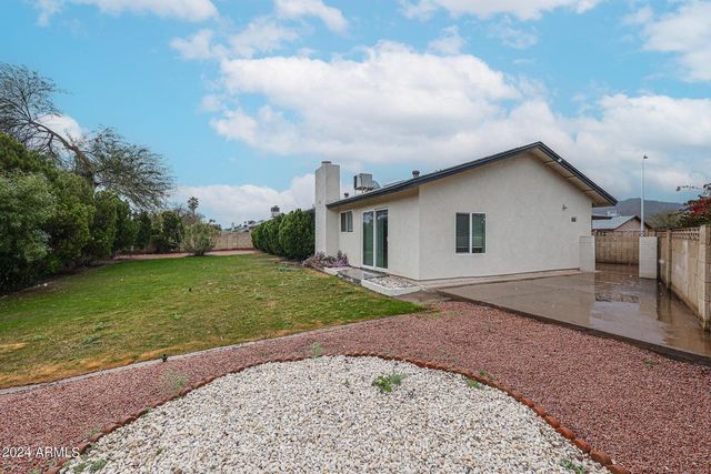 11207 S Iroquois Drive, Phoenix, AZ 85044