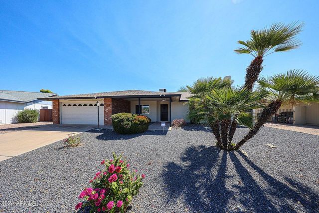 11207 S Iroquois Drive, Phoenix, AZ 85044