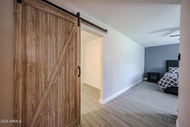 11207 S Iroquois Drive, Phoenix, AZ 85044