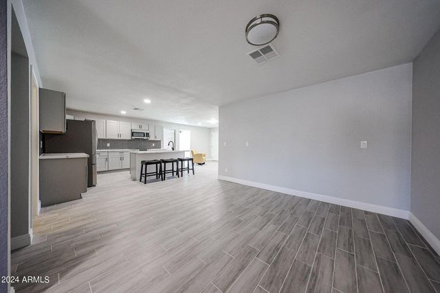 11207 S Iroquois Drive, Phoenix, AZ 85044