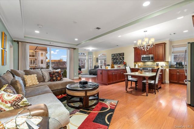 365 Trotting Lane, Westbury, NY 11590