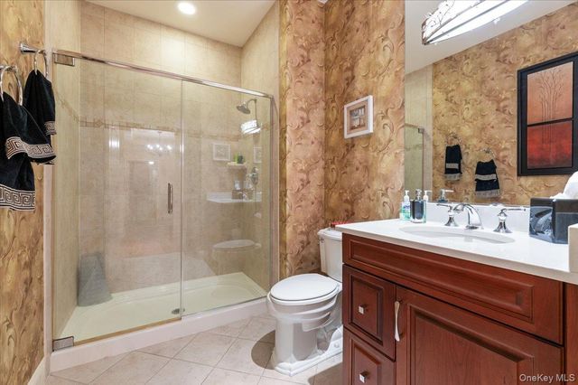 365 Trotting Lane, Westbury, NY 11590