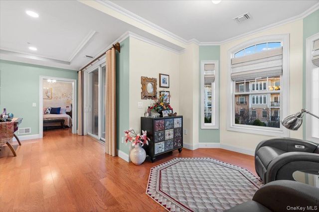 365 Trotting Lane, Westbury, NY 11590