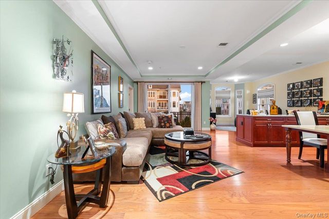 365 Trotting Lane, Westbury, NY 11590