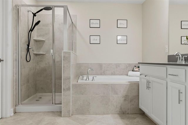 1099 TRAPPERS TRAIL LOOP, Davenport, FL 33896