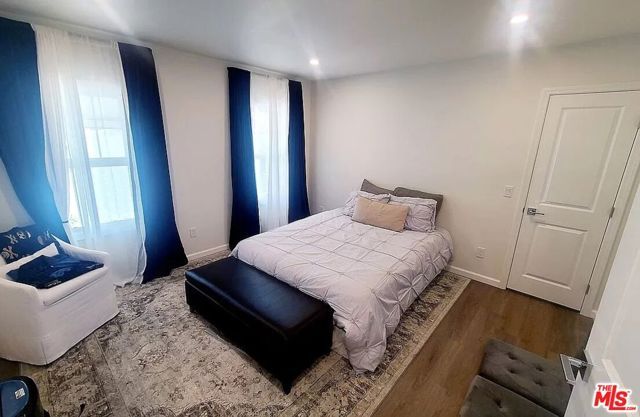 4770 Edgewood, Los Angeles, CA 90019