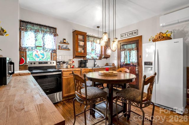 2355 Soco Road, Maggie Valley, NC 28751