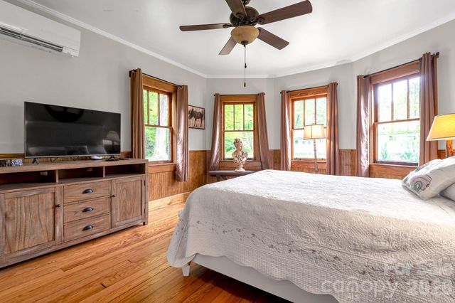 2355 Soco Road, Maggie Valley, NC 28751