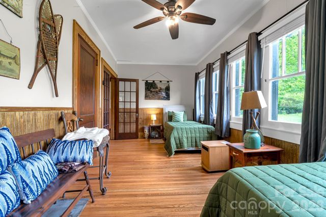 2355 Soco Road, Maggie Valley, NC 28751