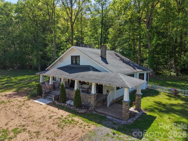 2355 Soco Road, Maggie Valley, NC 28751