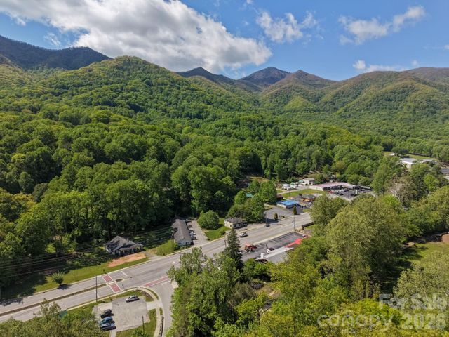 2355 Soco Road, Maggie Valley, NC 28751