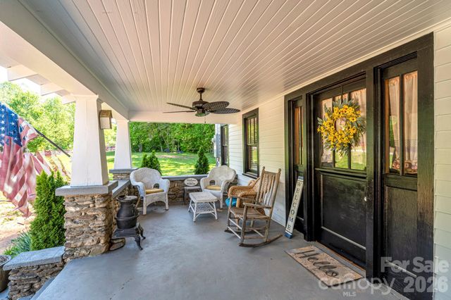 2355 Soco Road, Maggie Valley, NC 28751