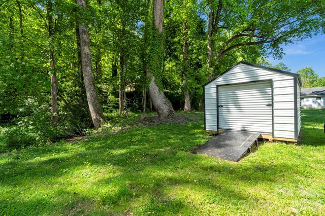 2355 Soco Road, Maggie Valley, NC 28751