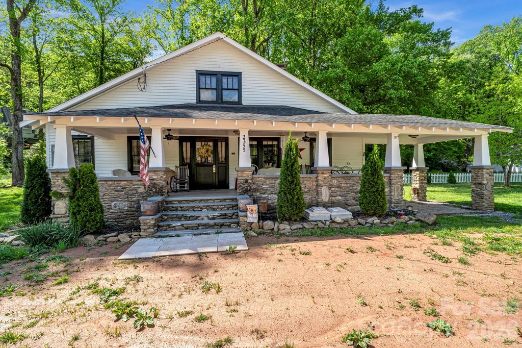 2355 Soco Road, Maggie Valley, NC 28751