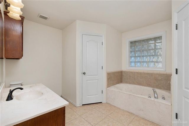 1502 N Popotillo Avenue, Edinburg, TX 78541