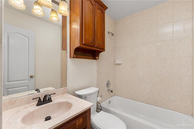 1502 N Popotillo Avenue, Edinburg, TX 78541