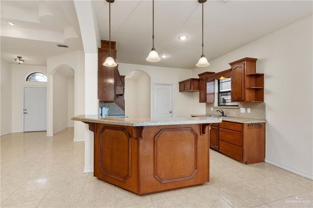 1502 N Popotillo Avenue, Edinburg, TX 78541