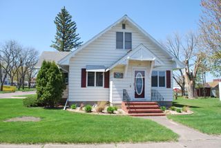 119 S James Street, Northrop, MN 56031
