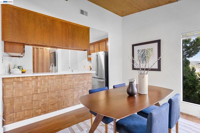 19100 Crest Ave 66, Castro Valley, CA 94546