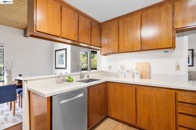 19100 Crest Ave 66, Castro Valley, CA 94546